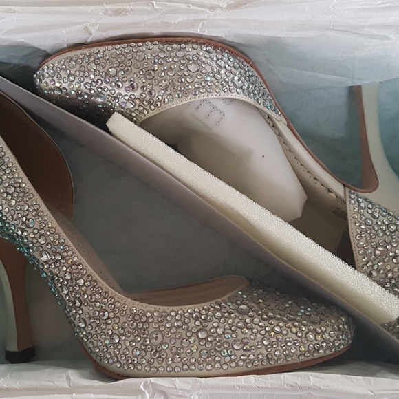 Benjamin Adams heels - Picture 2 of 10